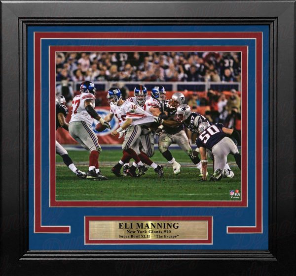 Eli Manning Super Bowl XLII Escape New York Giants 8  x 10  Framed Football Photo Online Hot Sale